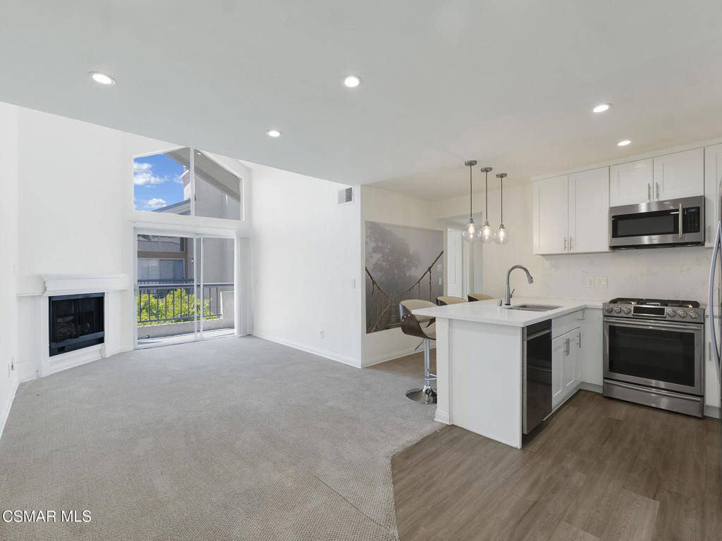 5535 Canoga Avenue #320