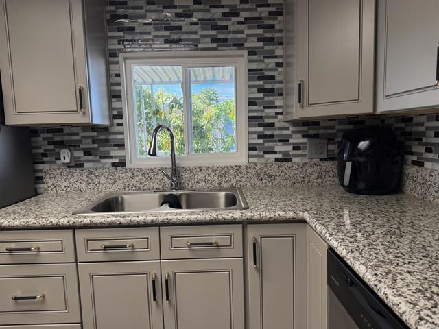 Detail Gallery Image 8 of 38 For 200 N El Camino Real #149,  Oceanside,  CA 92058 - 2 Beds | 2 Baths