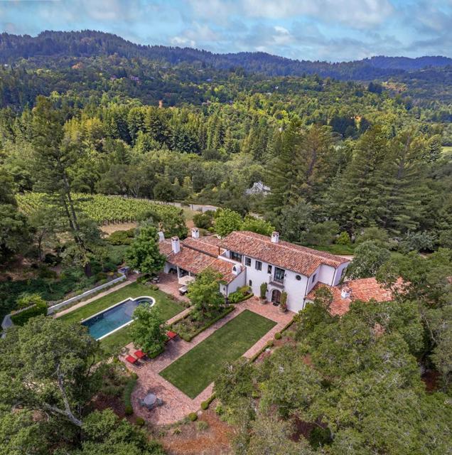 180 Farm Road, Woodside CA: https://media.crmls.org/mediaz/e9bbab7b-b4d5-49fc-a253-898e9ef4d9ec.jpg