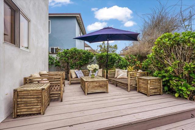 1004 W Cliff Drive, Santa Cruz CA: https://media.crmls.org/mediaz/e9bbd77a-8871-40bf-9f67-9ca4008a8cec.jpg