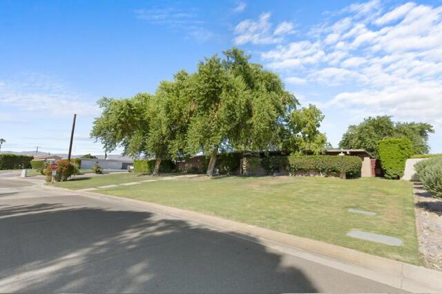 42510 Glass Drive, Bermuda Dunes CA: https://media.crmls.org/mediaz/e9bc1d64-a715-4659-ae33-27e3b9e09c0d.jpg