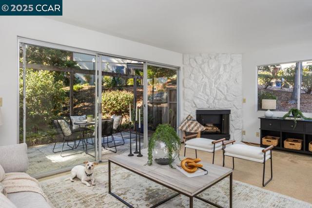 1769 Holland Cir, Walnut Creek CA: https://media.crmls.org/mediaz/e9bd462b-88c2-412a-9033-b83d1b6faf90.jpg