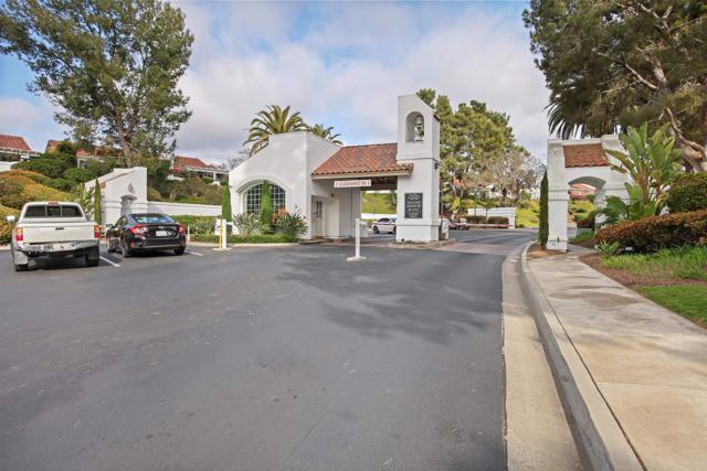 6017 Piros Way, Oceanside CA: https://media.crmls.org/mediaz/e9bd64a8-920b-4593-89ca-554f44c304bf.jpg