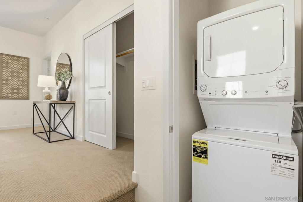 827 Blackstone - photo 15