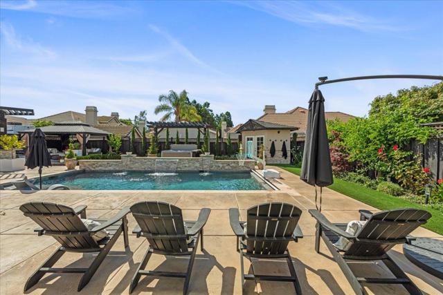 834 English Walnut Way, Morgan Hill CA: https://media.crmls.org/mediaz/e9bebd11-0fd5-4b52-815b-f0dd2840bd83.jpg