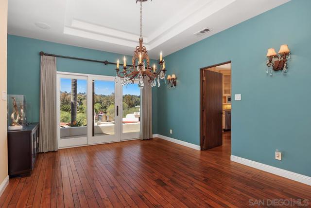 528 Flores de Oro, Rancho Santa Fe CA: https://media.crmls.org/mediaz/e9bf5b0b-f6c5-426c-9f57-7b95e966bdce.jpg