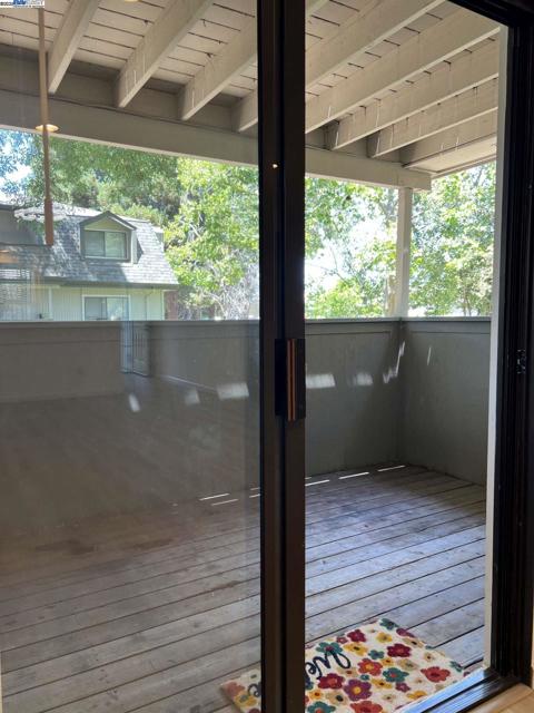 3287 Shadow Park Pl, San Jose CA: https://media.crmls.org/mediaz/e9bf8b8e-708d-4539-b1a2-76c645202b82.jpg
