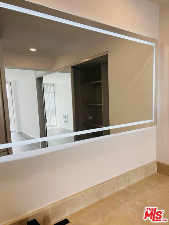 5400 E The Toledo, Long Beach CA: https://media.crmls.org/mediaz/e9c01894-bf6a-4758-ad48-507cfc18de02.jpg