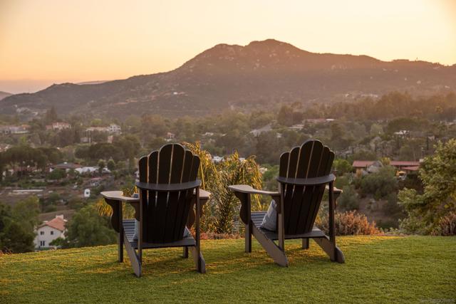 14546 Highcrest Ct, Poway CA: https://media.crmls.org/mediaz/e9c0a232-ceb8-4f46-a63d-164accc04f40.jpg