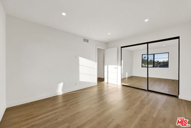 8815 Sari Avenue photo 27
