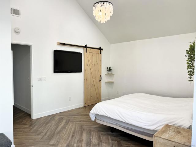 10632 Rancho Carmel Dr, San Diego CA: https://media.crmls.org/mediaz/e9c18804-6418-4e1d-9bbf-18f11e4273e3.jpg