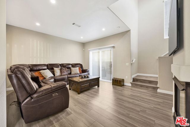 28955 Oak Spring Canyon Road, Canyon Country CA: https://media.crmls.org/mediaz/e9c20199-7f08-4ba3-abbb-1fccc2b33a42.jpg