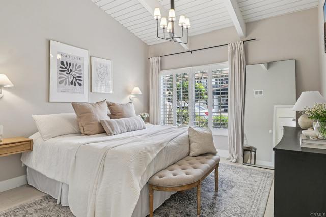 4352 Loma Riviera Court, San Diego CA: https://media.crmls.org/mediaz/e9c27cc8-f4d3-414e-aba5-476792e6cf9b.jpg