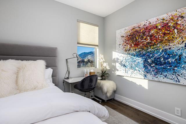 1047 Hunter Drive, Palm Springs CA: https://media.crmls.org/mediaz/e9c31b35-52f9-4f69-8d93-8ab8c80c1470.jpg