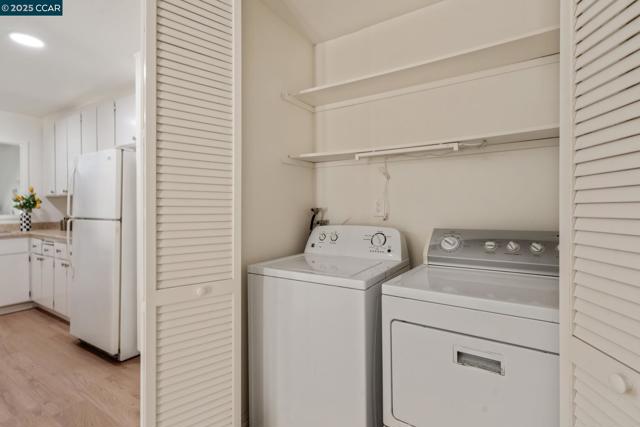 1706 Siskiyou Dr, Walnut Creek CA: https://media.crmls.org/mediaz/e9c34e76-5c1c-4803-b096-20a529fbc324.jpg