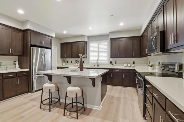 172 E Main Avenue, Morgan Hill CA: https://media.crmls.org/mediaz/e9c3a4b3-356a-43fe-9d12-3568defb162b.jpg