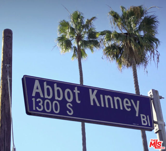 Image 57 of 58 For 14 Mast Street