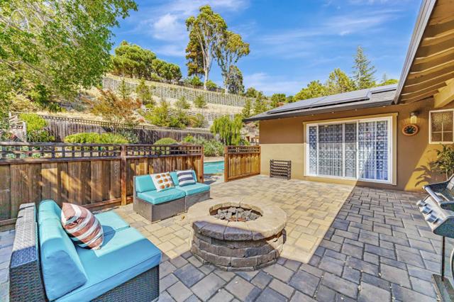 1741 Los Altos Drive, San Mateo CA: https://media.crmls.org/mediaz/e9c54bec-78bd-427e-bddd-97923613f0af.jpg