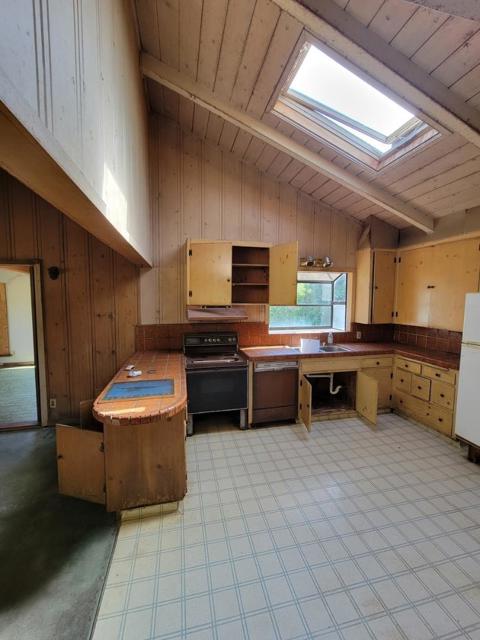 4151 Freedom Boulevard, Aptos CA: https://media.crmls.org/mediaz/e9c55ed9-2044-4477-8cbe-63618f75c805.jpg