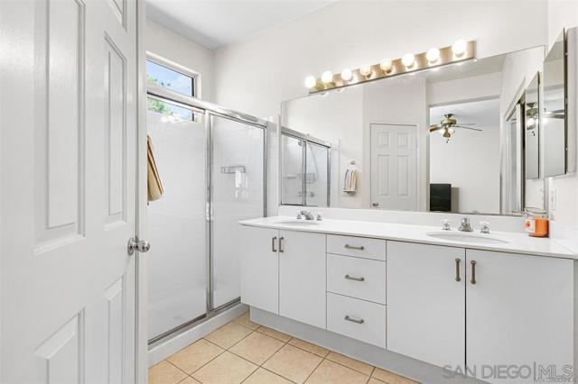 12530 Heatherton Ct, San Diego CA: https://media.crmls.org/mediaz/e9c5ecd5-00fb-46b2-8efd-09cbef40bcd5.jpg