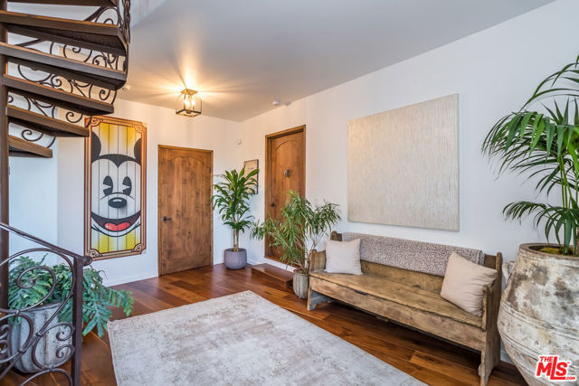 8149 Mannix Drive, Los Angeles CA: https://media.crmls.org/mediaz/e9c605a3-3f9a-4231-b358-f14313adae54.jpg