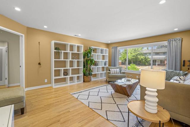 122 Belvale Drive, Los Gatos CA: https://media.crmls.org/mediaz/e9c8af63-e0a4-432b-86d4-2f8f6c069f6b.jpg