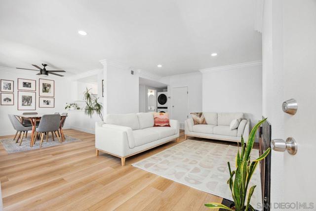 6903 Quail Place Unit G, Carlsbad, California 92009, 2 Bedrooms Bedrooms, ,1 BathroomBathrooms,Condominium,For Sale,Quail Place Unit G,250041259SD