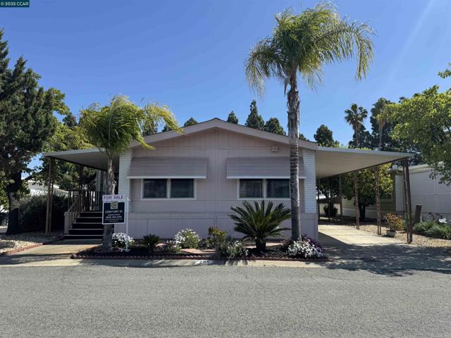 256 Oahu Drive, Pittsburg CA: https://media.crmls.org/mediaz/e9c8b71e-9332-4223-8db2-6776c4c8ec7e.jpg