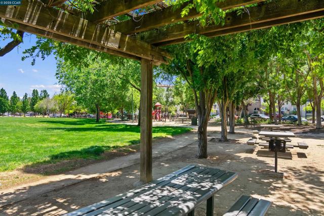 3240 Maguire Way, Dublin CA: https://media.crmls.org/mediaz/e9c93567-8172-47f2-816b-716eb2ee9238.jpg