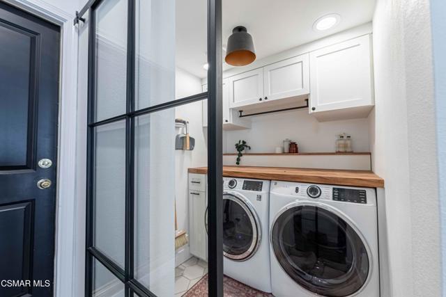 2658 Morning Grove Way, Thousand Oaks CA: https://media.crmls.org/mediaz/e9c9ab39-397d-42ec-be99-7ac84f1a3d0e.jpg