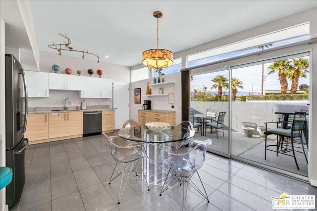 3351 E Paseo Barbara, Palm Springs CA: https://media.crmls.org/mediaz/e9c9b4b6-9aaf-479a-8454-3fcfa49e16fc.jpg