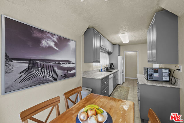 2729 W 79th Street, Inglewood CA: https://media.crmls.org/mediaz/e9ca062b-8c71-4655-9411-54c599007e71.jpg