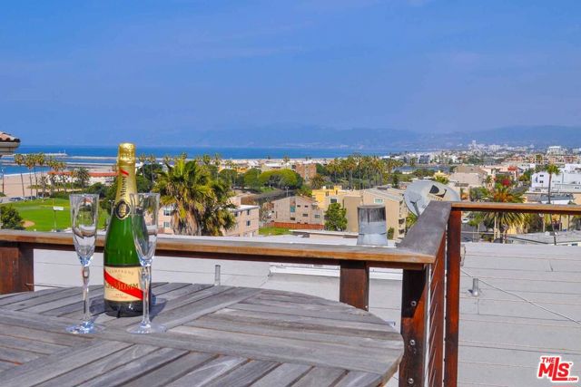 218 Montreal Street, Playa del Rey CA: https://media.crmls.org/mediaz/e9ca19c4-e9cc-4119-b1ee-9064a492aaaa.jpg