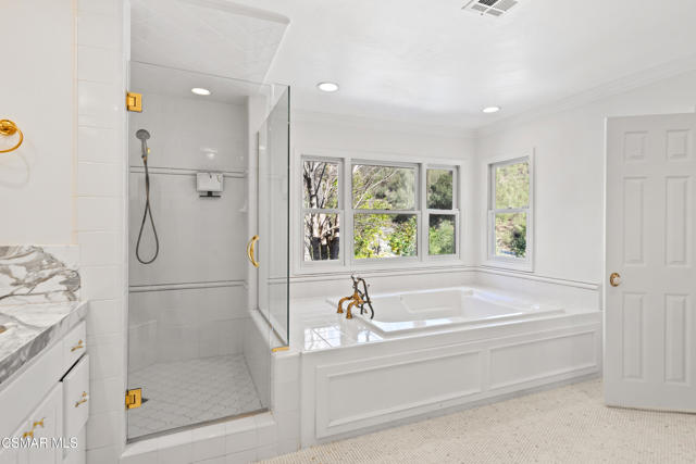 6144 1/4 Chesebro Road, Agoura Hills CA: https://media.crmls.org/mediaz/e9ca50cf-bd58-474d-8fbc-a067fe4c8e02.jpg