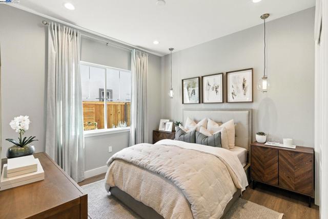 1685 Arione Street, Brentwood CA: https://media.crmls.org/mediaz/e9ca7a2a-0440-474d-b9cc-68166ba19699.jpg