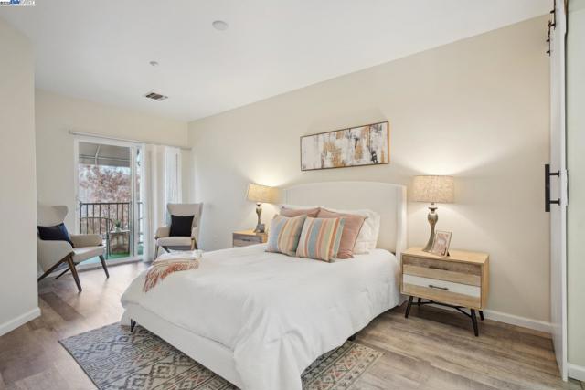 3240 Maguire Way, Dublin CA: https://media.crmls.org/mediaz/e9caeb5d-91a4-4eb1-ae28-1a8bb251df5b.jpg