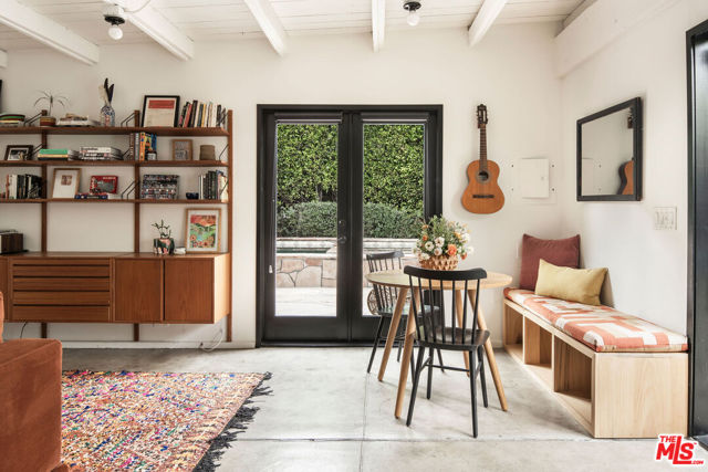 3512 Madera Avenue, Los Angeles CA: https://media.crmls.org/mediaz/e9cb10f0-1ee6-47f7-bfbb-154a23d04d52.jpg
