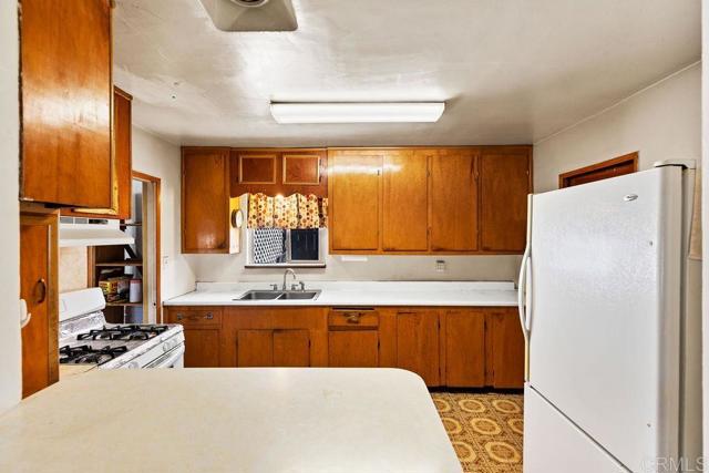 Detail Gallery Image 10 of 37 For 9732 Airport Vista, Santee,  CA 92071 - 3 Beds | 1 Baths