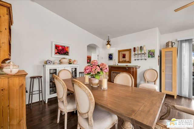 76954 Florida Avenue, Palm Desert CA: https://media.crmls.org/mediaz/e9cbedbf-d4ec-45b1-a66e-0a5bfac0590f.jpg