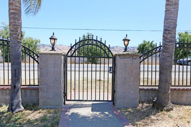 2736 Ferguson Road, Gilroy CA: https://media.crmls.org/mediaz/e9cc6a11-c982-40a4-992e-cb6f748d3c3c.jpg