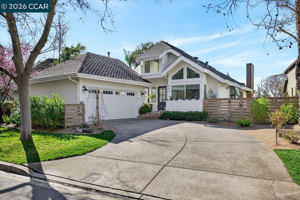 859 Redwood Dr