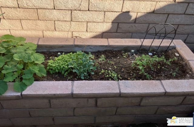 17640 Corkill Road, Desert Hot Springs CA: https://media.crmls.org/mediaz/e9cf8722-9757-49d0-8815-d1044086e248.jpg