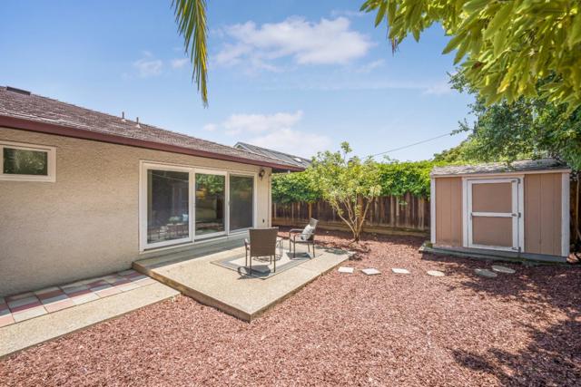 10407 Vista Knoll Boulevard, Cupertino CA: https://media.crmls.org/mediaz/e9d03eab-958a-4ca2-b284-dd22b64d9825.jpg