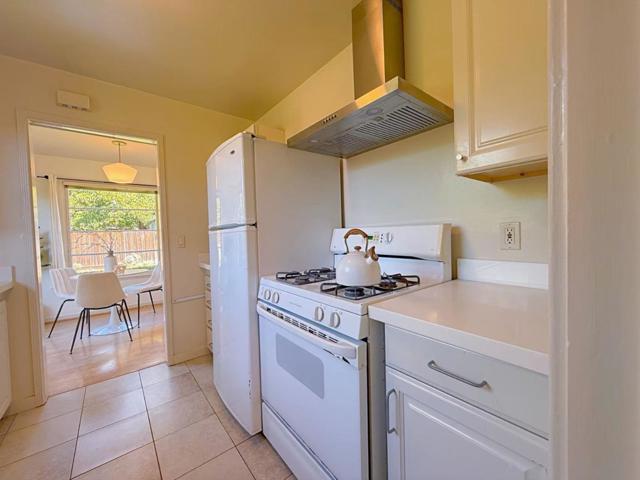 1031 Amarillo Avenue, Palo Alto CA: https://media.crmls.org/mediaz/e9d05b9e-6648-4325-a949-a11d4b17a47f.jpg