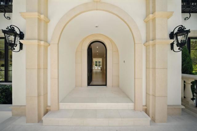 830 Bromfield Road, San Mateo CA: https://media.crmls.org/mediaz/e9d0d602-0563-4bc9-a7d0-1dc0925da249.jpg