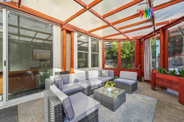 8244 Brittany Dr, Dublin CA: https://media.crmls.org/mediaz/e9d1387a-b86c-4e2e-b518-a64e9d9a9428.jpg