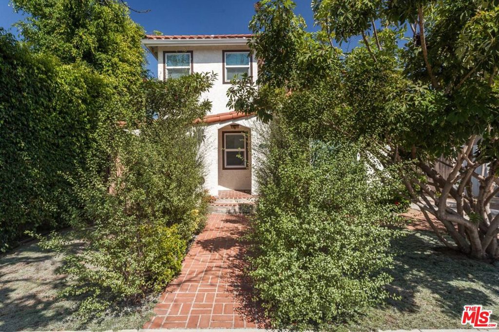 3226 Hutchison Avenue