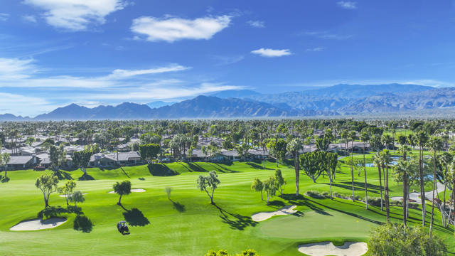 209 Bouquet Canyon Drive, Palm Desert, CA 92211