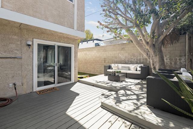 2200 Vanderbilt Lane, Redondo Beach, California 90278, 2 Bedrooms Bedrooms, ,3 BathroomsBathrooms,Residential,Sold,Vanderbilt,PTP2202500