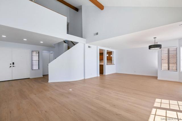 427 Conifer Glen, Escondido CA: https://media.crmls.org/mediaz/e9d2f133-104d-494b-b97b-e97fed89e5ff.jpg